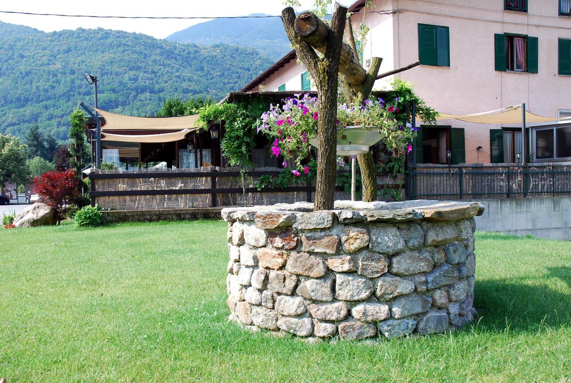 Albergo Baffo Chiuro Exterior foto